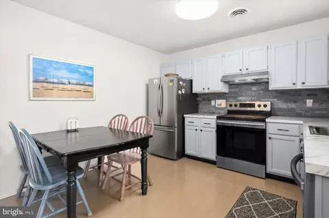 Kitchen - 7 Seabrook Rd, Ocean View, DE 19970 photo 3 of 4