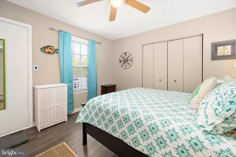 Bedroom - 7 Seabrook Rd, Ocean View, DE 19970 photo 3 of 10