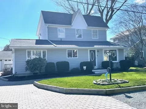37384 6th St, Rehoboth Beach, DE 19971