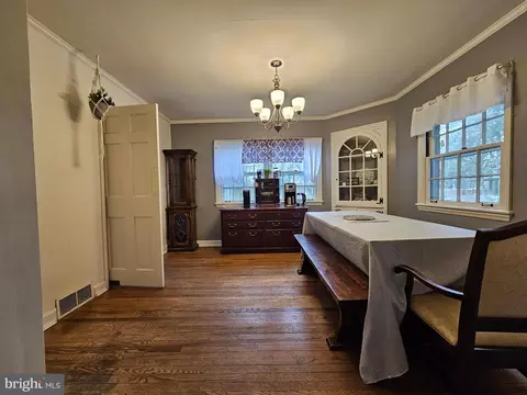 Dining - 403 E 405 E 4th St, Laurel, DE 19956 photo 1 of 3