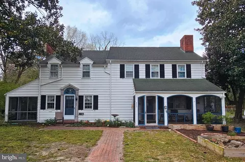 403 E 405 E 4th St, Laurel, DE 19956