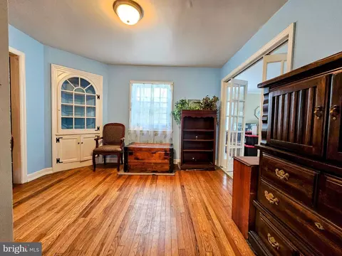 Living - 403 E 405 E 4th St, Laurel, DE 19956 photo 5 of 7