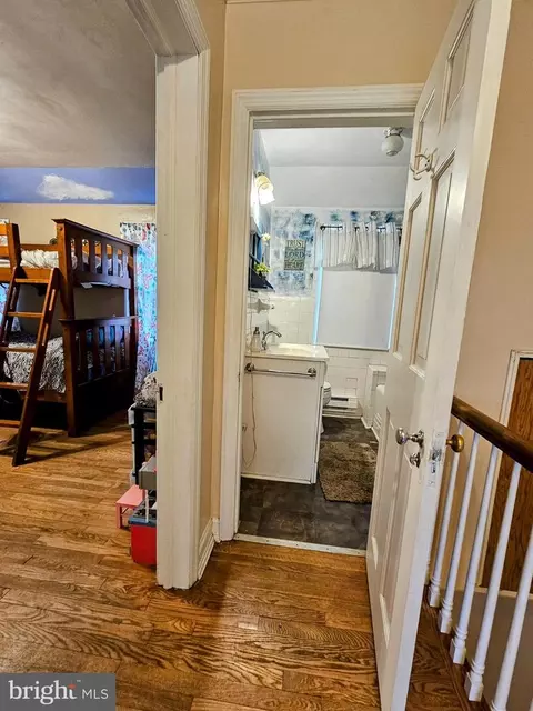 Entry Way - 403 E 405 E 4th St, Laurel, DE 19956 photo 5 of 15