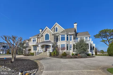 Exterior - 204 W Side Dr, Rehoboth Beach, DE 19971 photo 2 of 36