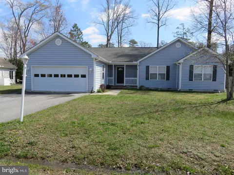 31015 Oak Leaf Dr, Lewes, DE 19958