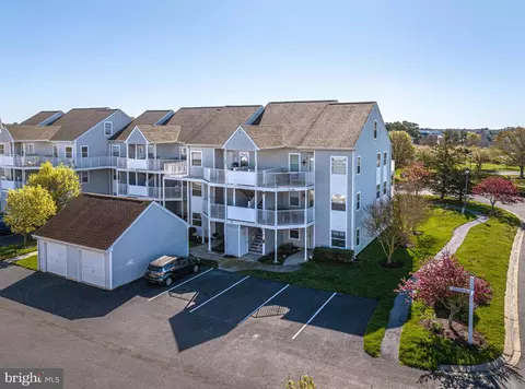 30380 Crowley Dr #402, Ocean View, DE 19970