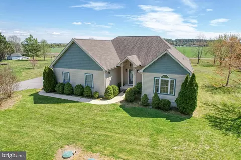 10484 Fox Glen Dr, Bridgeville, DE 19933