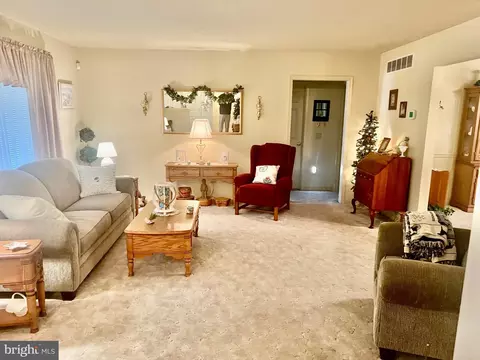 Living - 21147 Nib Ln, Georgetown, DE 19947 photo 3 of 11