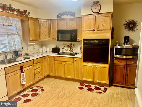Kitchen - 21147 Nib Ln, Georgetown, DE 19947 photo 1 of 3