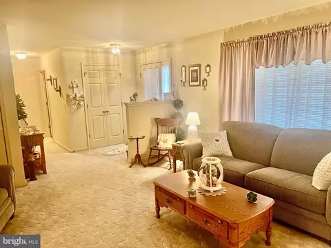 Living - 21147 Nib Ln, Georgetown, DE 19947 photo 2 of 11