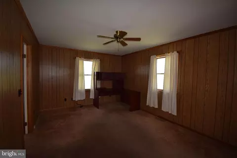 Living - 4880 Melson Rd, Bridgeville, DE 19933 photo 2 of 2
