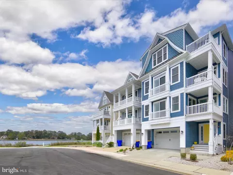 Exterior - 38136 River St #12, Ocean View, DE 19970 photo 10 of 14