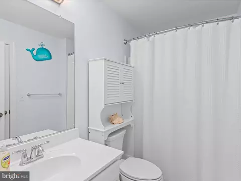 Bath - 38136 River St #12, Ocean View, DE 19970 photo 4 of 6