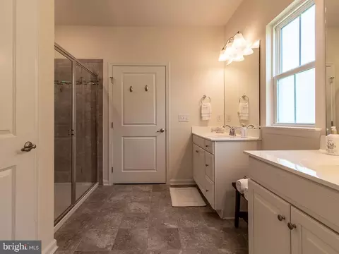Bath - 32063 Dean St, Lewes, DE 19958 photo 2 of 3