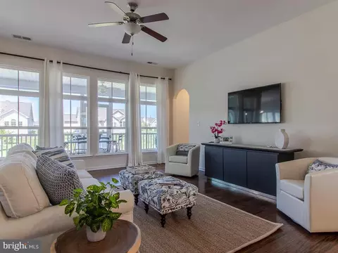 Living - 32063 Dean St, Lewes, DE 19958 photo 1 of 4