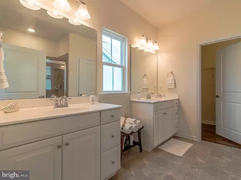 Bath - 32063 Dean St, Lewes, DE 19958 photo 1 of 3