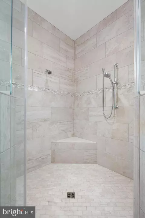 Bath - 3 Bristol Ln, Ocean View, DE 19970 photo 3 of 6