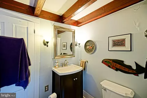 Bath - 405 Chestnut St, Milton, DE 19968 photo 5 of 6