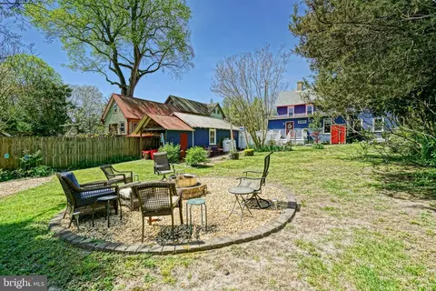 Exterior - 405 Chestnut St, Milton, DE 19968 photo 9 of 17