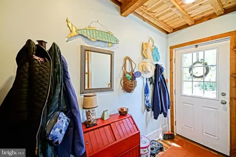 Entry Way - 405 Chestnut St, Milton, DE 19968 photo 1 of 3