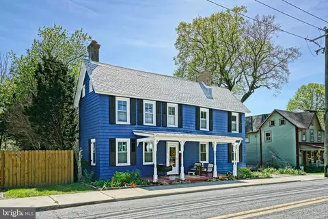 Exterior - 405 Chestnut St, Milton, DE 19968 photo 3 of 17