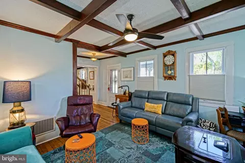 Living - 405 Chestnut St, Milton, DE 19968 photo 3 of 5