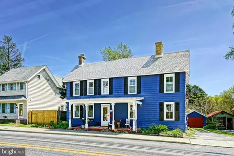 Exterior - 405 Chestnut St, Milton, DE 19968 photo 2 of 17