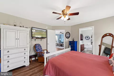 Bedroom - 26410 Fells St, Georgetown, DE 19947 photo 3 of 9