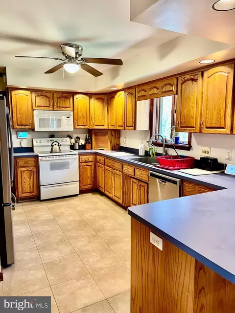 Kitchen - 101 Sylvan Dr, Milton, DE 19968 photo 2 of 4