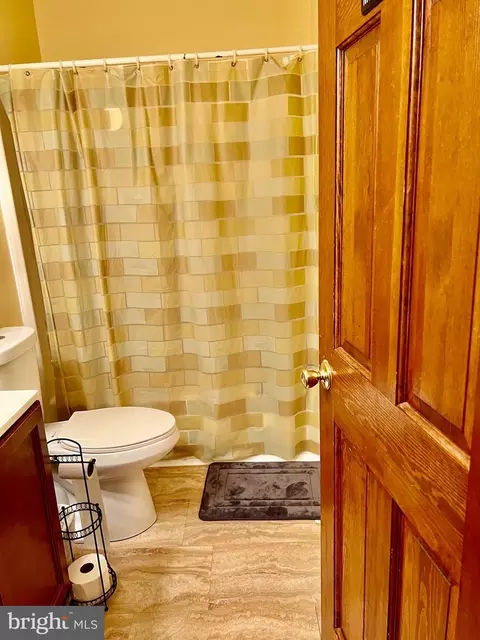 Bath - 101 Sylvan Dr, Milton, DE 19968 photo 1 of 4
