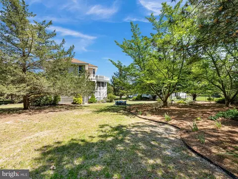 Exterior - 39078 Bayfront Dr, Ocean View, DE 19970 photo 7 of 14