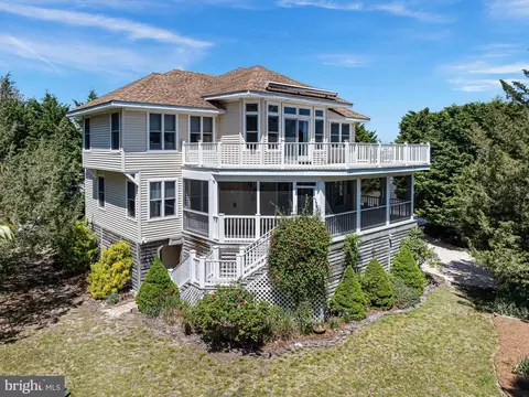 Exterior - 39078 Bayfront Dr, Ocean View, DE 19970 photo 3 of 14