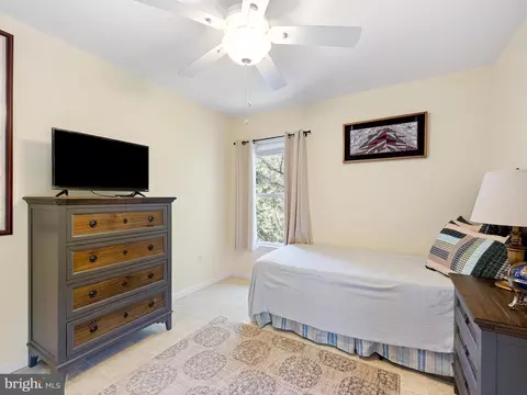 Bedroom - 39078 Bayfront Dr, Ocean View, DE 19970 photo 3 of 8