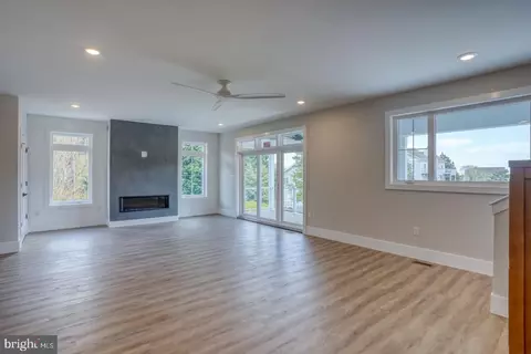 Living - 38744 Apple Ct, Ocean View, DE 19970 photo 2 of 3