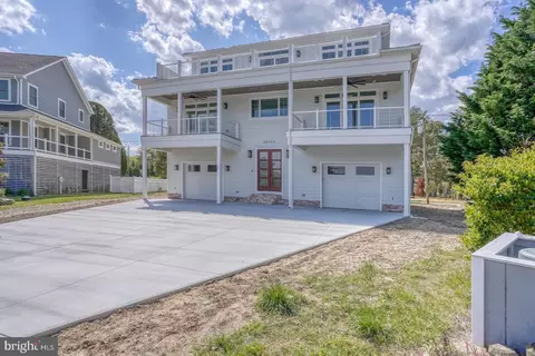 Exterior - 38744 Apple Ct, Ocean View, DE 19970 photo 4 of 13
