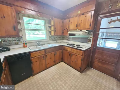 Kitchen - 11261 Line Rd, Delmar, DE 19940 photo 1 of 3