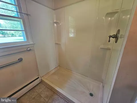 Bath - 11261 Line Rd, Delmar, DE 19940 photo 2 of 3