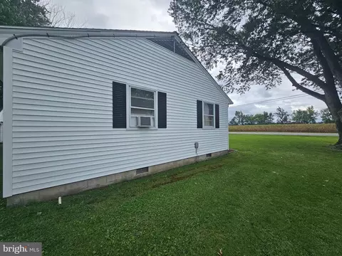 Exterior - 11261 Line Rd, Delmar, DE 19940 photo 7 of 21