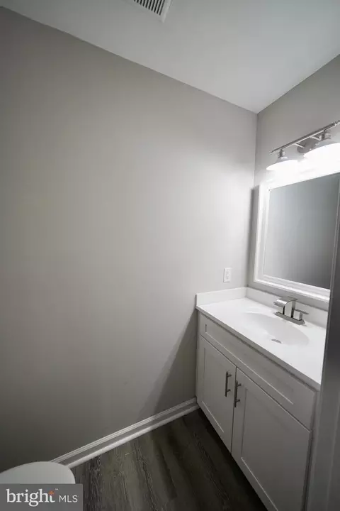 Bath - 100 Laurel Ct #103, Laurel, DE 19956 photo 2 of 2