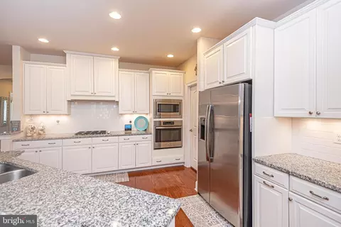 Kitchen - 22574 Grebe Ln, Ocean View, DE 19970 photo 4 of 5