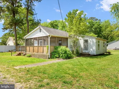 131 Central Ave, Ocean View, DE 19970 photo 3