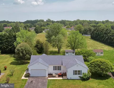 8 Dove Knoll Dr, Rehoboth Beach, DE 19971