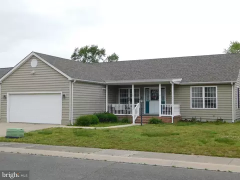 15 Robinson Cir, Seaford, DE 19973