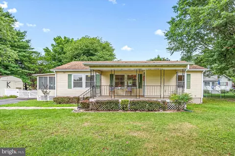 13 Evans Ave, Ocean View, DE 19970