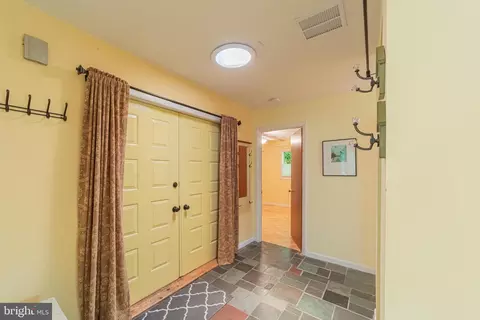 Entry Way - 19388 Parsons Rd, Georgetown, DE 19947 photo 1 of 2