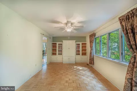 Living - 19388 Parsons Rd, Georgetown, DE 19947 photo 2 of 2