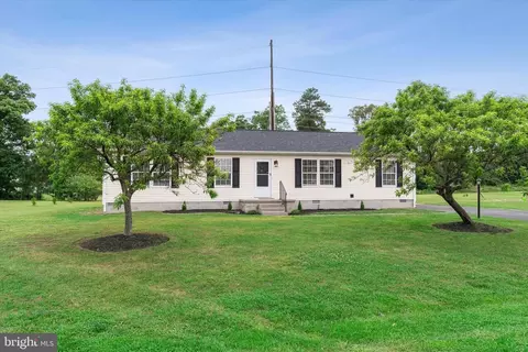 22996 Deep Creek Dr, Lincoln, DE 19960