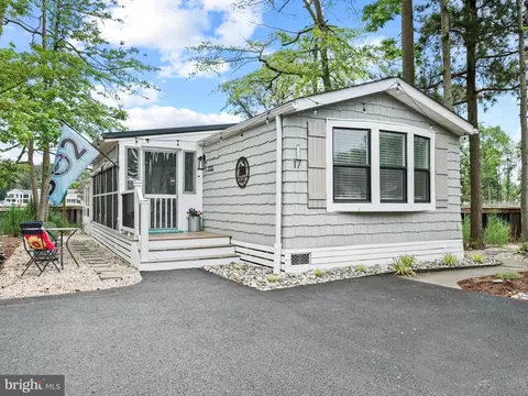 21195 N St, Rehoboth Beach, DE 19971