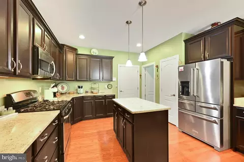 Kitchen - 32785 Tussock Dr, Laurel, DE 19956 photo 1 of 3