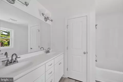 Bath - 302 Yeadon Ave, Ocean View, DE 19970 photo 1 of 3